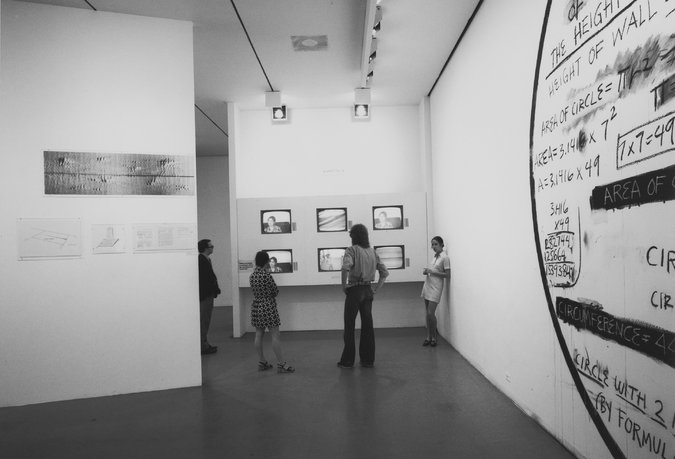 Una veduta della mostra Information tenutasi al MoMa di New York nel 1970.