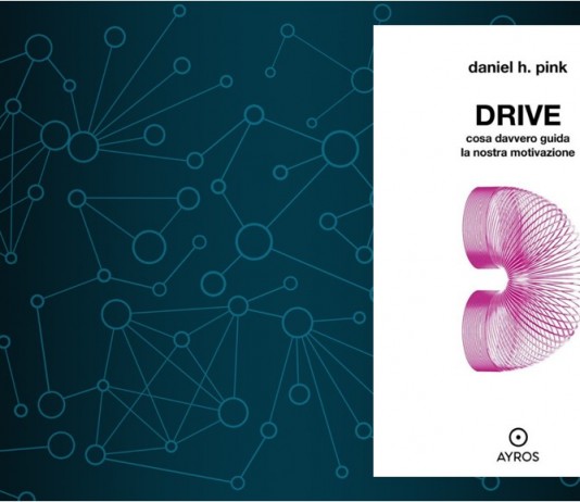 Nello slider la copertina del libro “DRIVE. Cosa davvero guida la nostra motivazione” di Daniel H.Pink - Smart Marketing