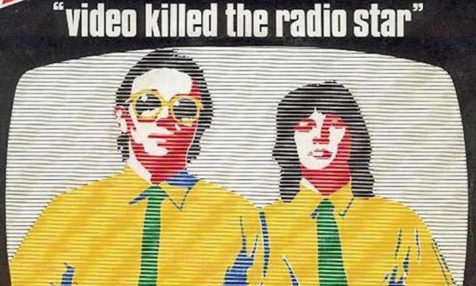 Nell'immagine un particolare della cover del singolo Video Killed The Radio Star - Smart Marketing