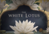 Nell'immagine il visual della serie The White Lotus - Smart Marketing