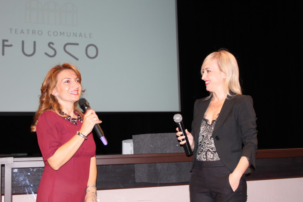 Nella foto, la critica e docente di cinema Angela Bianca Saponari e la critica cinematografica e curatrice della SIC a Taranto Gemma Lanzo.