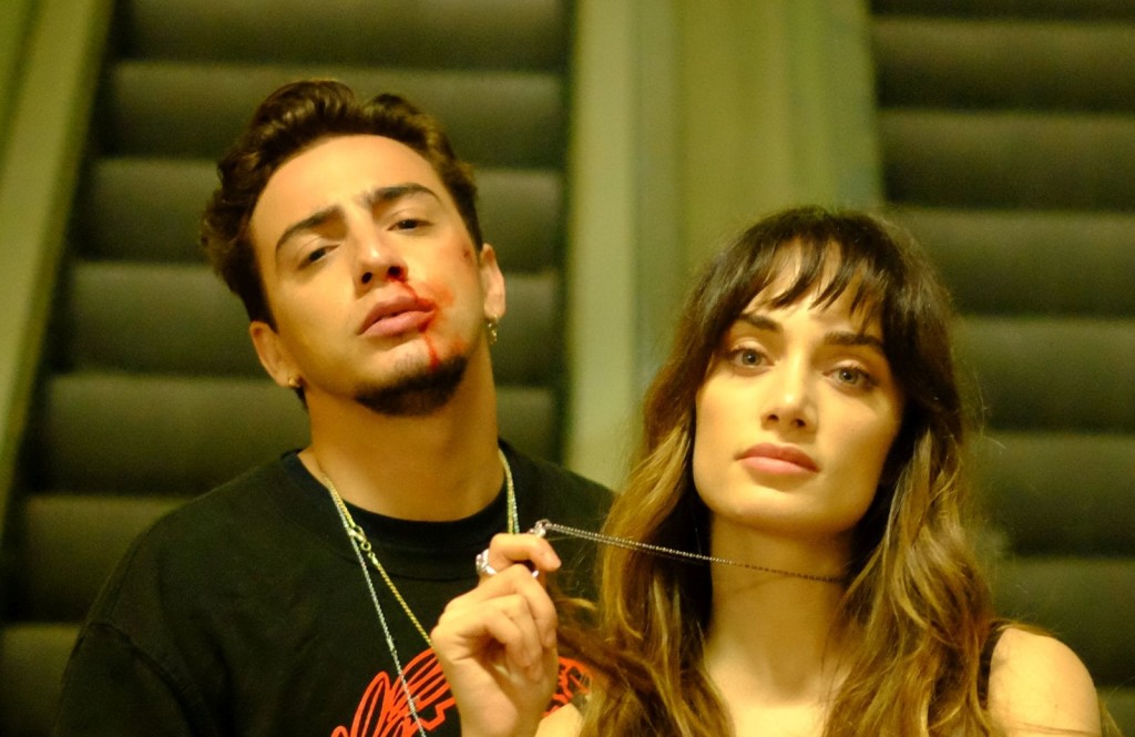 Nella foto gli attori Gianluca Di Gennaro (Cobra) e Denise Capezza (Angela), protagonisti del film "Cobra non è" di Mauro Russo - Smart Marketing