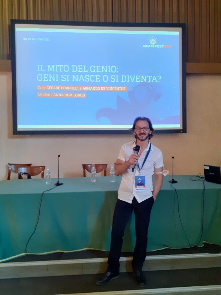 Nell'immagine Armando De Vincentiis durante il CicapFest 2021 - Smart Marketing