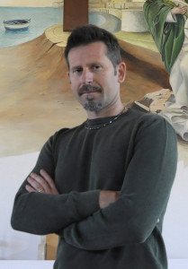 Nell'immagine l'artista Domenico Velletri, autore della Copertina d'Artista di settembre 2021 - Smart Marketing